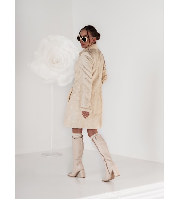 Elegant Cream Coat with Fur